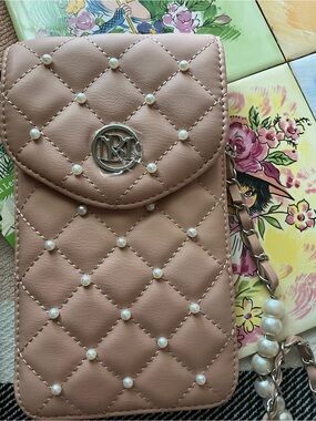 NWT Badgley Mischka Pearls Strap Phone Case Diamond Quilting and Pearls